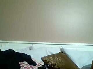 BIG DILDOS FIST LUSCIOUS MAXINE X'S WET PUSSY TO SQUIRTING ORGASM