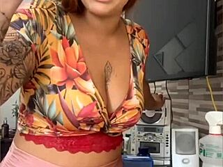 cleaning house with pussy splitting wide open