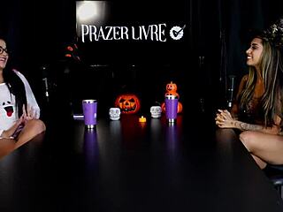 Morena safada strips nude shows tits pussy loves touching during sex