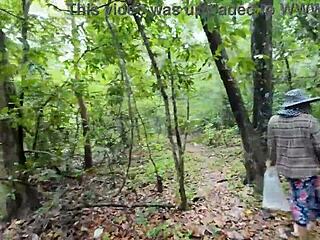 Suggestive Forest Teens Lick Pussy In Thai Woods Adventure