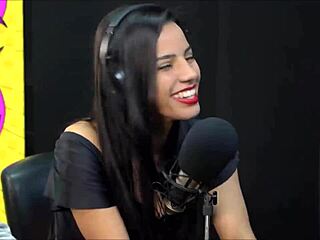 Essa safada morena fala putaria enquanto leva no cu do namorado 🇧🇷😏