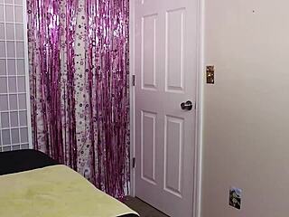 latina crush teams up with maxine x shaking big ass pussy lips and gaping clit