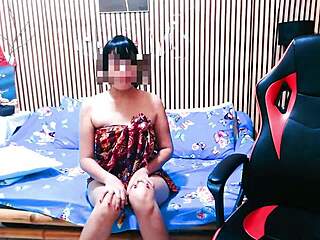 curvy tall babe fingers swollen pussy in private ripped clothes striptease