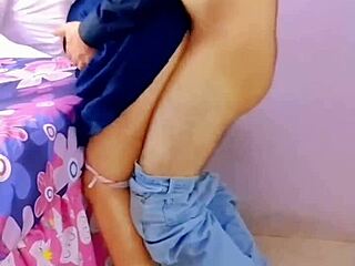 סוף סוף התחננתי לקרם פאי אנאלי אחרי זיון חזק בחוץ לתחת בתולי ביתי