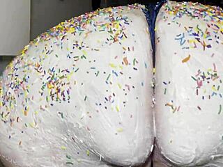 Julie Ginger's huge chubby ass spreads wide for ice cream tasting worship