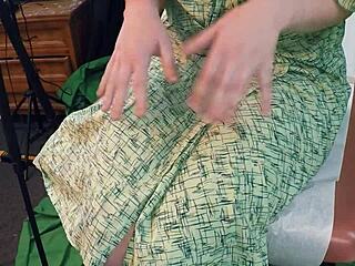 Doctor, toy Gigi Breeze's shaved pussy hard?