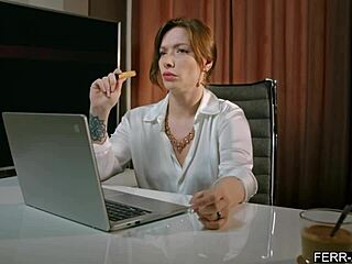 Japanese babe hits orgasm then first creampie fuck in uncensored casting!