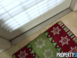 WHOA! Busty Agent Deepthroats Big Cock for Xmas Bonus!