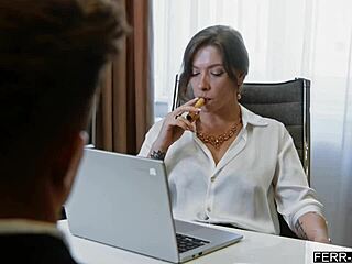 Japanese babe hits orgasm then first creampie fuck in uncensored casting!