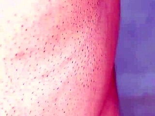 Pakistani Shemale Kinner Performs Erotic Striptease Naked Dance with Teasing Moves