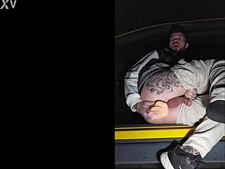 Strangers Hunt Outdoor Public Fuck Partners Desperately