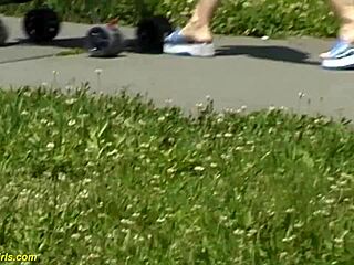 omg this redhead bbw milf just pees everywhere in public 😱🔥