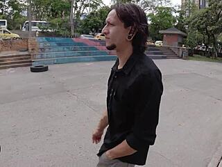 agente musculoso me convence de porno creampie en su verga enorme