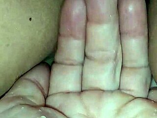 Homemade asian couple explores watersports in private setting