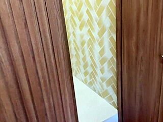 comi a namorada do meu amigo enquanto ele não chegava deepthroat