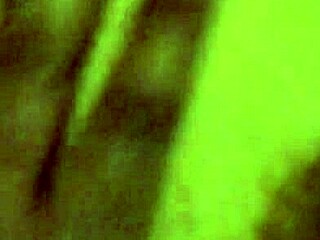 DELHI GIRLFRIEND'S STEAMY SEX TAPE LEAKED