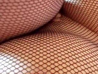 greta sets a net for sensual mature beauty's feet