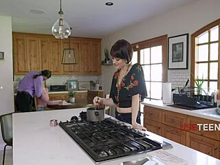 Sluts Moan While Family Ignores Jessica Ryan Jack Vegas Angelina Red