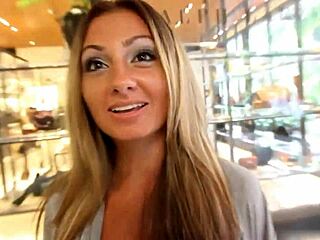 oh god i got caught fuckin this thick ebony wife doggystyle in miami public beach!!