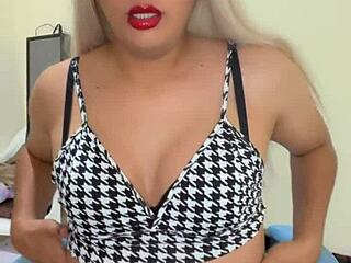 a delicious transsexual with rich penis and small tits tempts