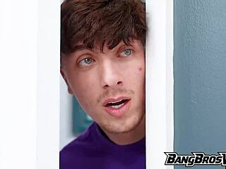 Carmen Caliente Rides Stepson's Big Cock Doggystyle After Steamy Shower