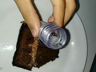 i shoot thick cum all over yummy bolo cake mmm