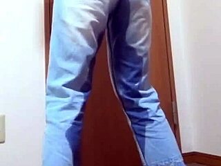 Girl Soaks Jeans Waiting on Brother's Bathroom Turn