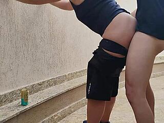 Comi garota sapatão amiga da irmã com creampie rimjob spanking