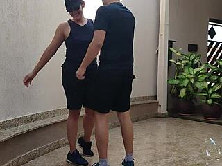 Comi garota sapatão amiga da irmã com creampie rimjob spanking