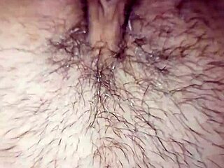 sveltina italiana seduces with mature milf charm up close