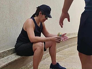 Comi garota sapatão amiga da irmã com creampie rimjob spanking