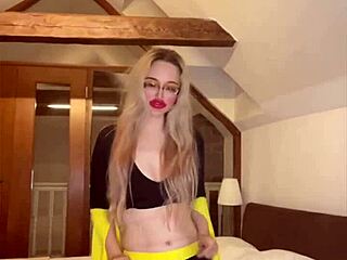 Belly Dancer Goddess Delivers Mesmerizing Blowjob in Glasses and Huge Curves