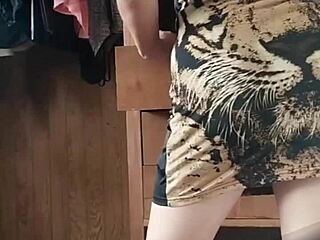 damn i spied hot colombian neighbor's juicy pussy under miniskirt outdoors... so tempting!!