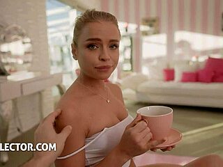 e se la petite 18+ Alexa Flexy si unisce a te e amico per threesome MMF