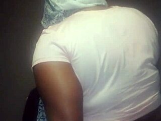 damn ebony stepsis spreads shaved pussy on big black cock 🔥🍑