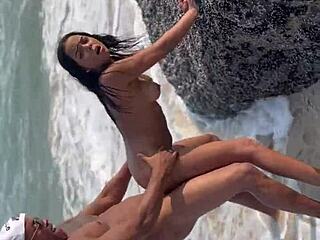 we fuck on the beach everyone watching it went viral brazil