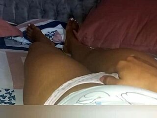 Latina MILF feels wet pussy before bedtime, fingers juicy hole instead