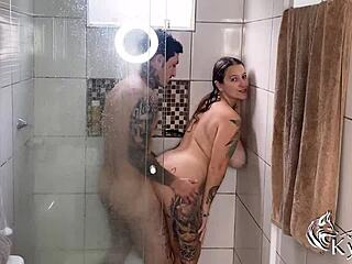 i couldn' control tesao fucked best friend shower hard