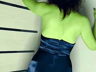 Homemade She-Hulk Halloween flaunts big green ass feet pussy