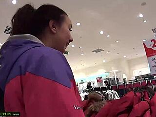 Mallcuties Teen Trades Sex for Clothes Outdoors