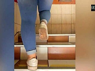 i can't resist this single mom's huge ass after street pickup for cash sex