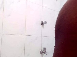 Desi teen pussy boobs exposed in amazing indoor tease