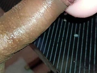 kissy spreads legs on desk for deepthroat creampie fuck