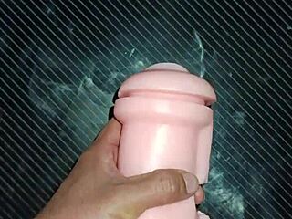 kissy spreads legs on desk for deepthroat creampie fuck