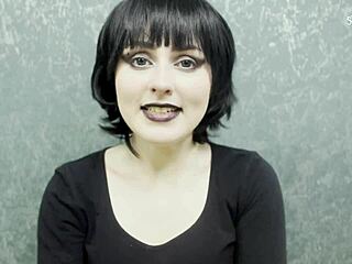 Goth Mavis dracula's tempting pink allure and foot finish intrigue