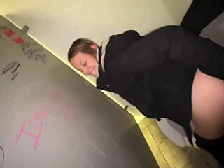 Nu pot să mă opresc să văd nevasta curvă înșală gravidă în public