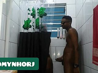 Ei, aquele vício rapidinho no banheiro com bbw anal e boquete monster cock