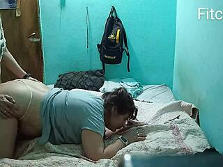 cogiendo con perrito tanga blanca y rosa asi