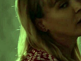 Come feel dana dearmond and nia nacci's hot tribbing scissor grind