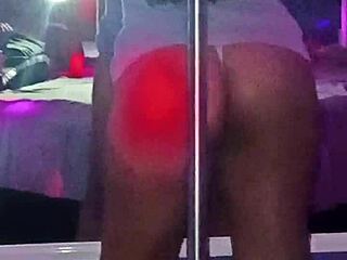 mi vieja baila tan putona me encanta exhibirla con todos 😍🔥💦
